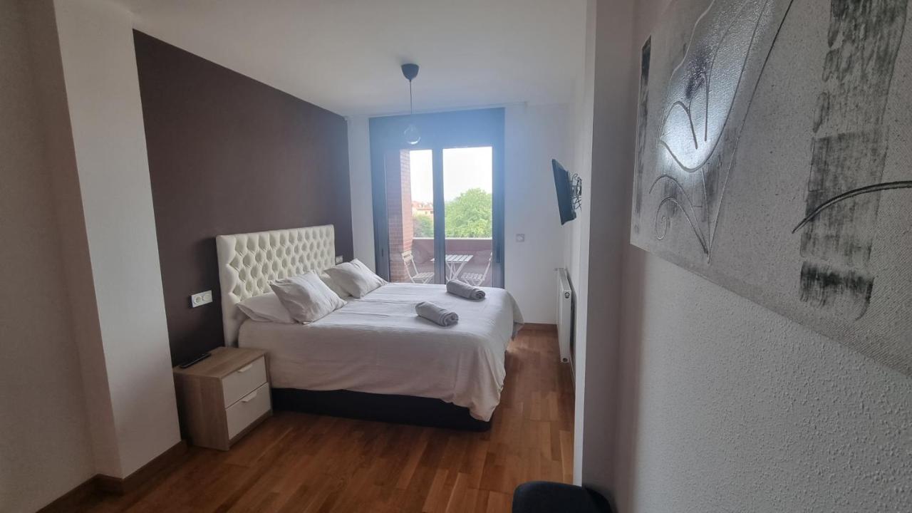Piso Zona Hospital 6 Personas Leilighet Oviedo Eksteriør bilde